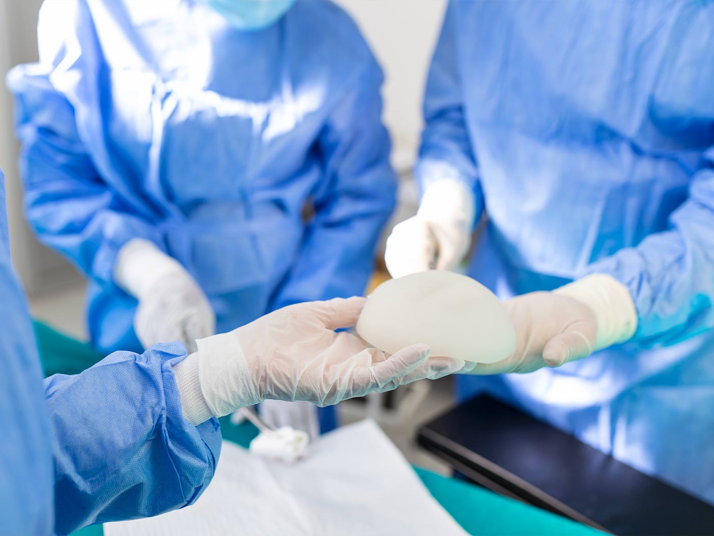Estetska kirurgija | Ugradnja implantata u grudi